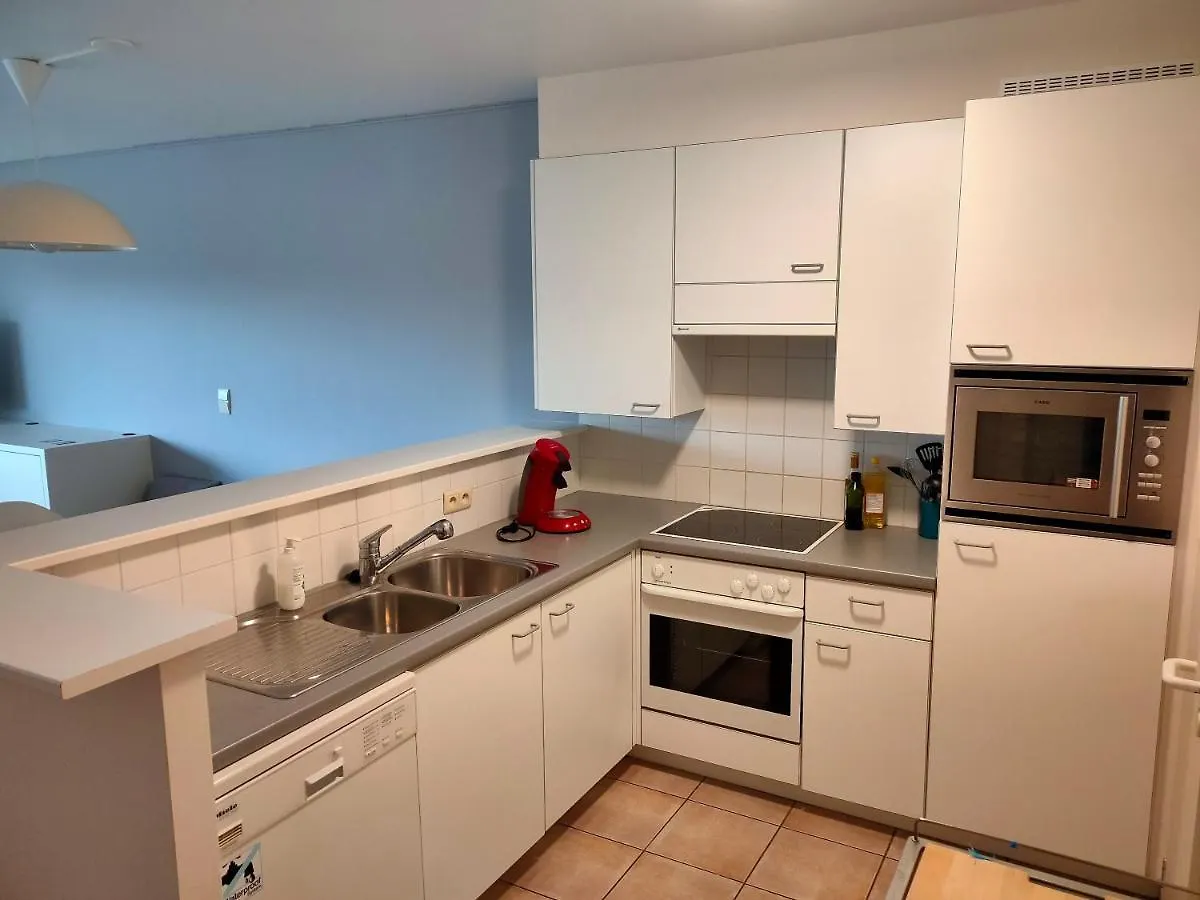 Zongericht Appartement Met Zicht Op De Jachthaven Ostend Apartment